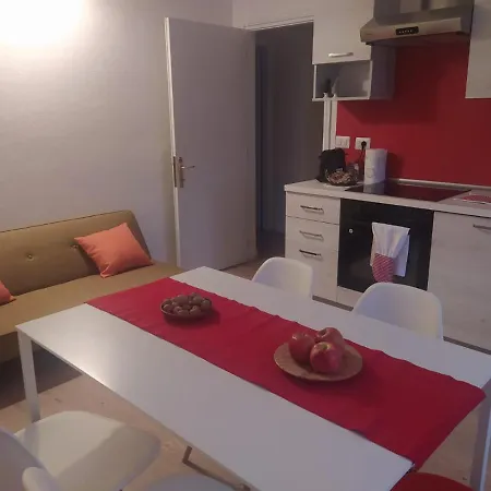 Arché Verzegnis - Unità Abitativa Ammobiliata Ad Uso Turistico Chiaicis